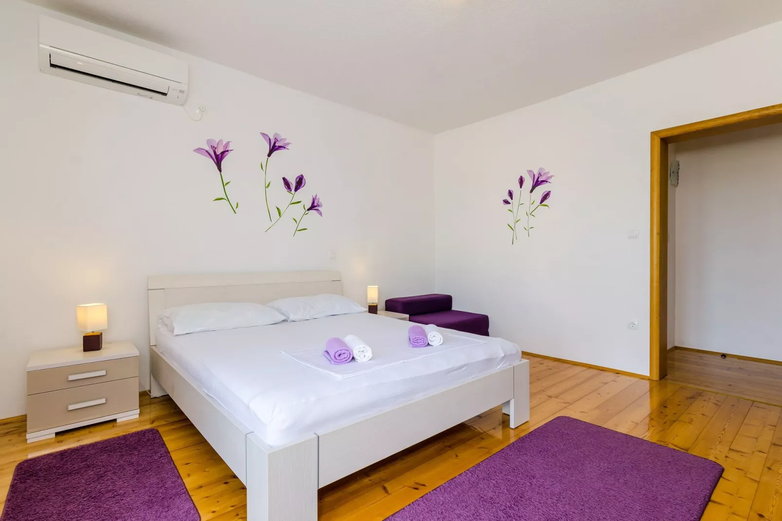Apartment & Rooms Maždin - Triple Room with Balcony and Sea View ( Soba More )-Bedroom