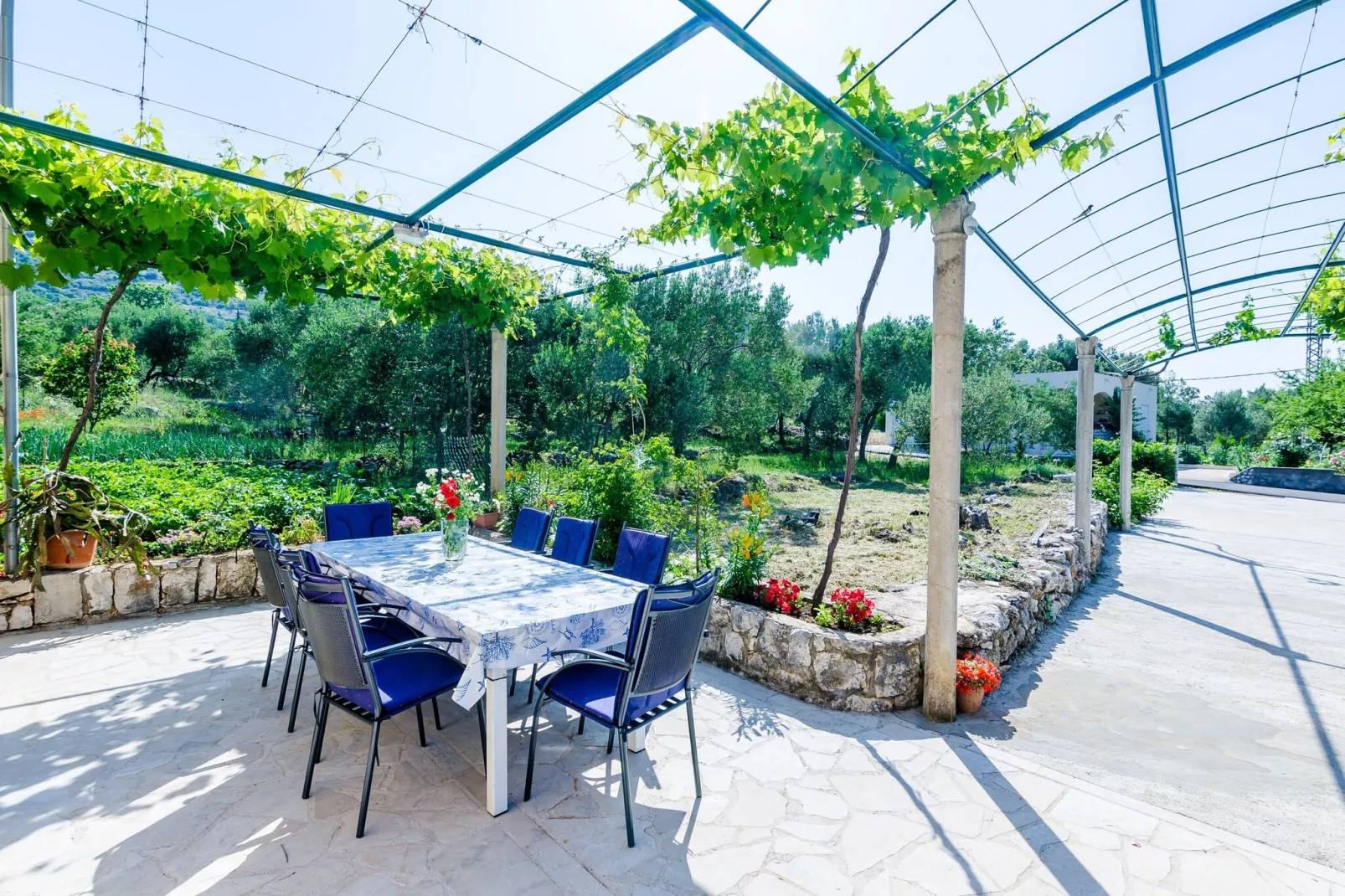 Apartment & Rooms Maždin - Triple Room with Mountain View ( Soba Standard )-Terrace