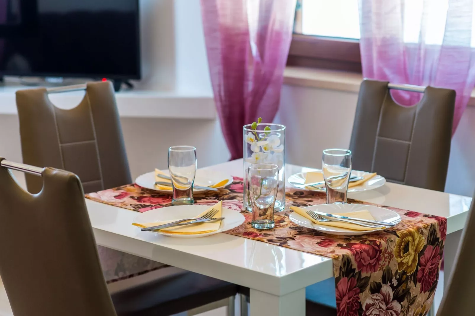 Apartments Melany - One Bedroom Apartment with Shared Terrace and Sea View-Dining room