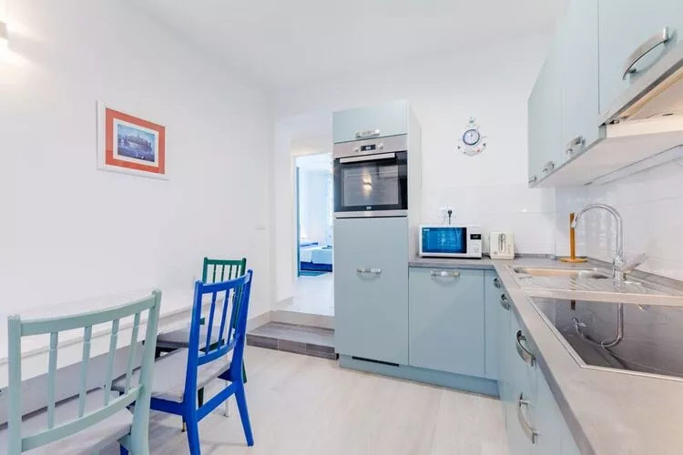 Apartment Karlo - Two Bedroom Apartment with Balcony (Matanić)-Dining room