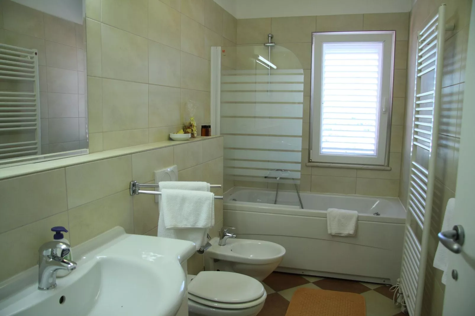 Villa Alegria Cavtat - One Bedroom Apartment with Balcony and Sea View (Apartment A)-Bathroom