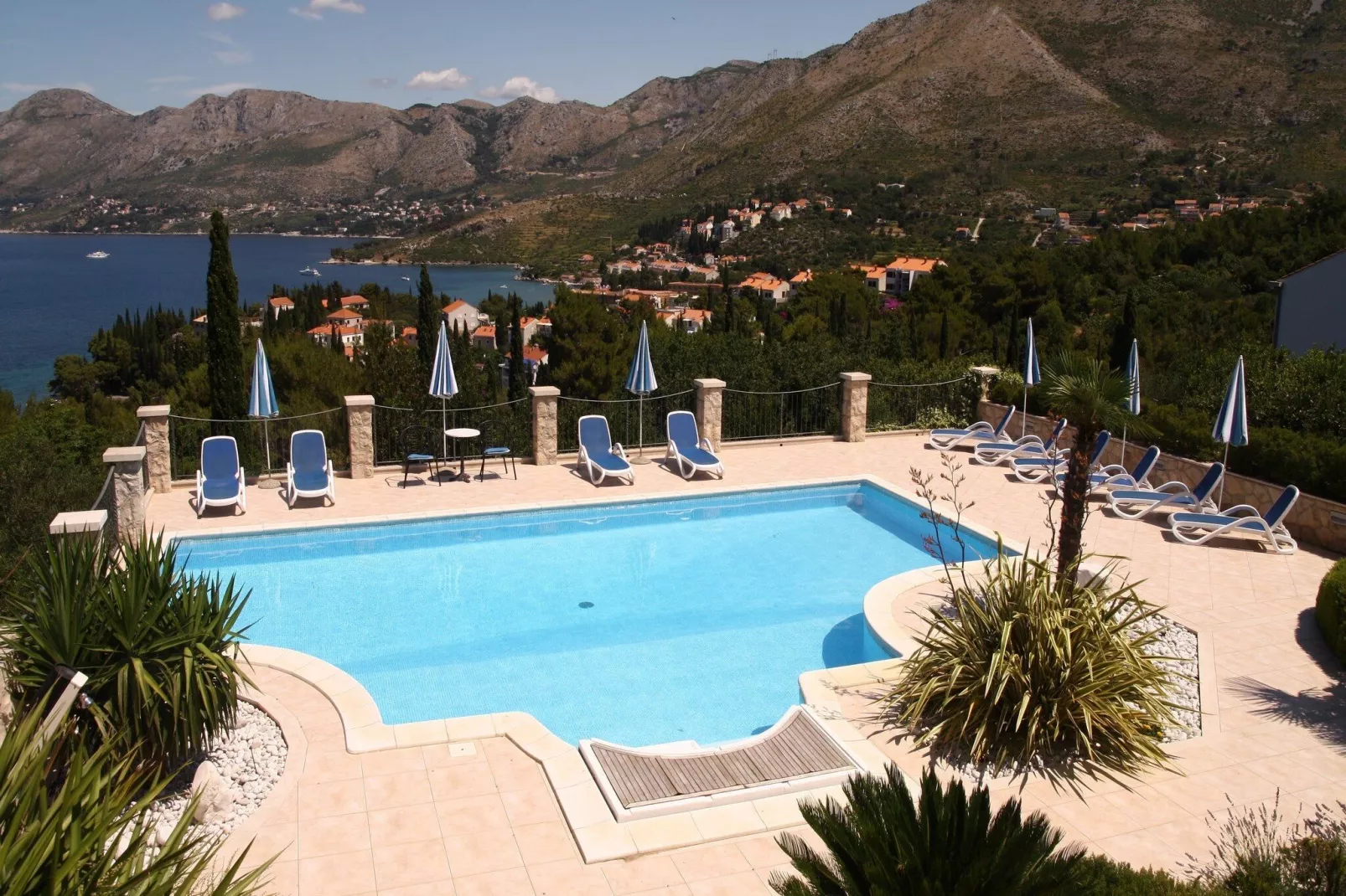 Villa Alegria Cavtat - Comfort Two Bedroom Apartment with Sea View (Apartment C)-Piscine