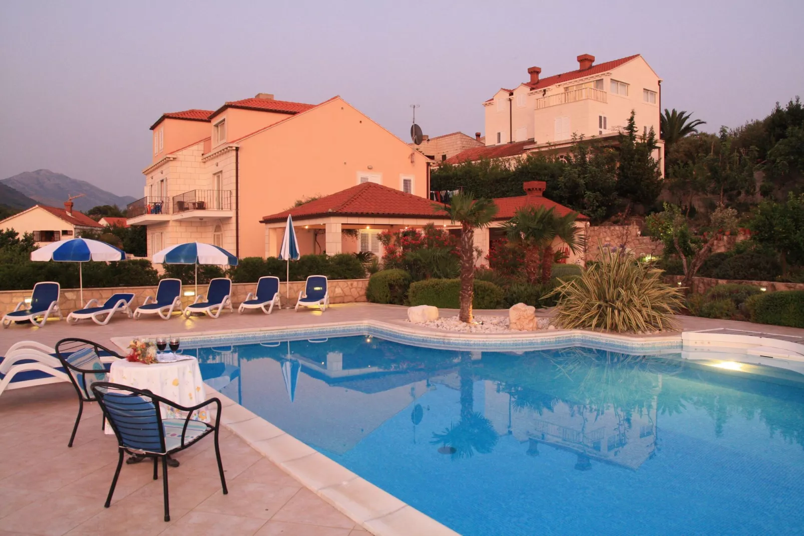 Villa Alegria Cavtat - Studio Apartment with Patio and Garden View-Pool
