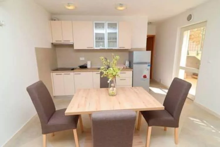 Apartments Seafront Silence - One Bedroom Apartment with Terrace and Sea View-Salle à manger