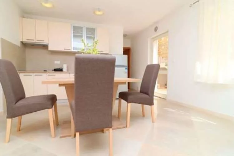 Apartments Seafront Silence - One Bedroom Apartment with Terrace and Sea View-Salle à manger