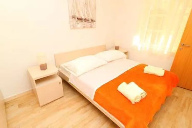 Apartments Seafront Silence - One Bedroom Apartment with Terrace and Sea View-Chambre