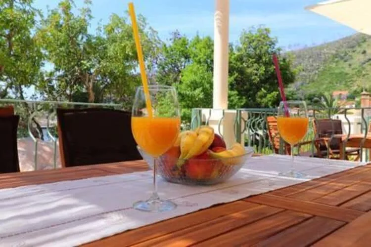 Apartments Seafront Silence - One Bedroom Apartment with Terrace and Sea View-Terrasse
