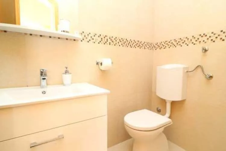 Apartments Seafront Silence - Studio Apartment with Terrace and Sea View-Bathroom