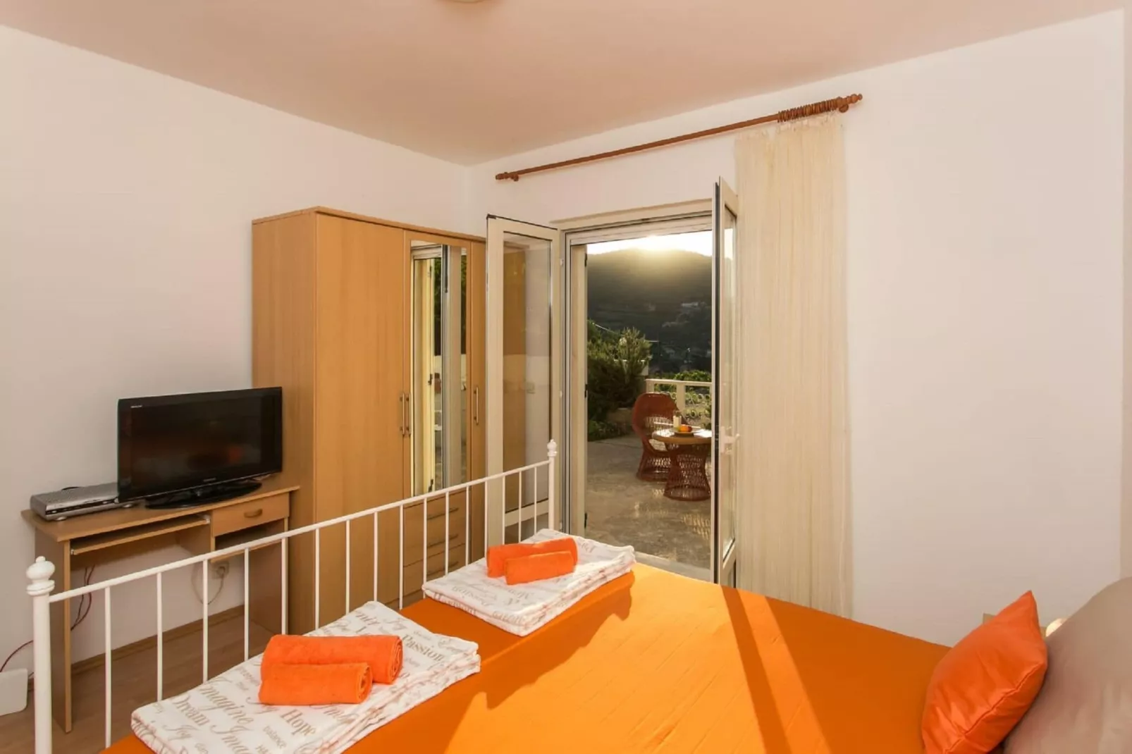 Bodul Vacation Apartment - Two Bedroom Apartment with Terrace and Sea View-Schlafzimmer