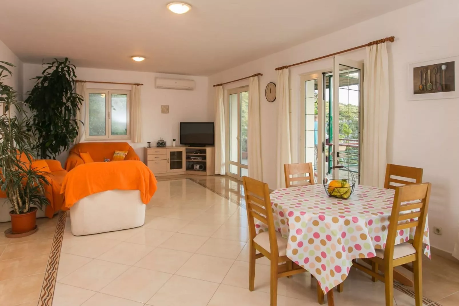 Bodul Vacation Apartment - Two Bedroom Apartment with Terrace and Sea View-Innen