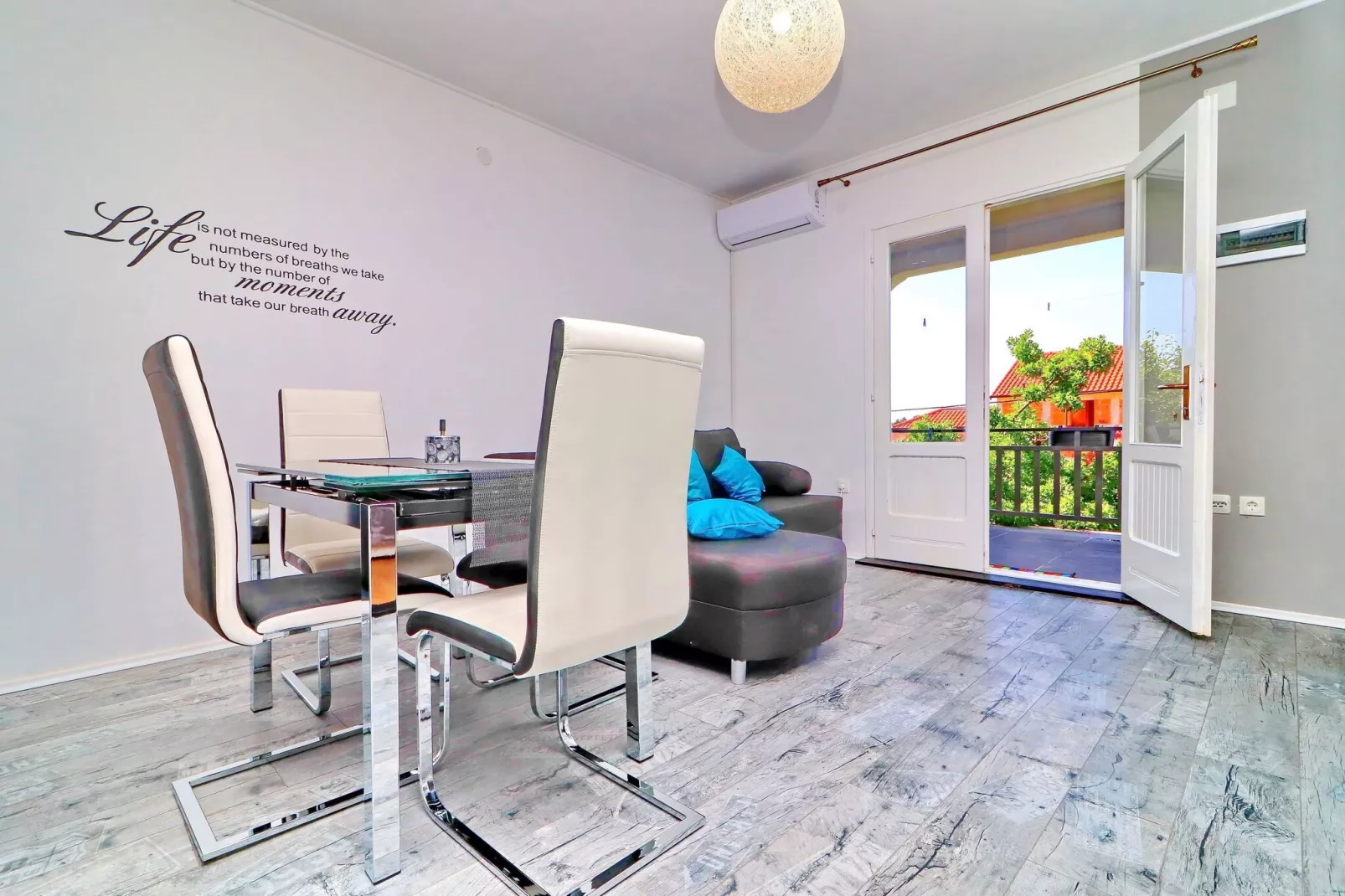 Apartment Marjana Prižba - Two Bedroom Apartment with Terrace and Partial Sea View-Dining room