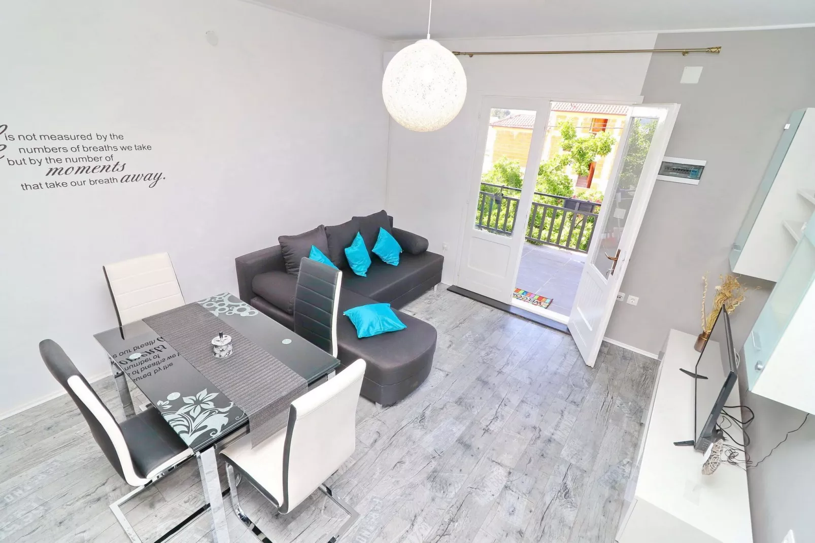 Apartment Marjana Prižba - Two Bedroom Apartment with Terrace and Partial Sea View-Dining room