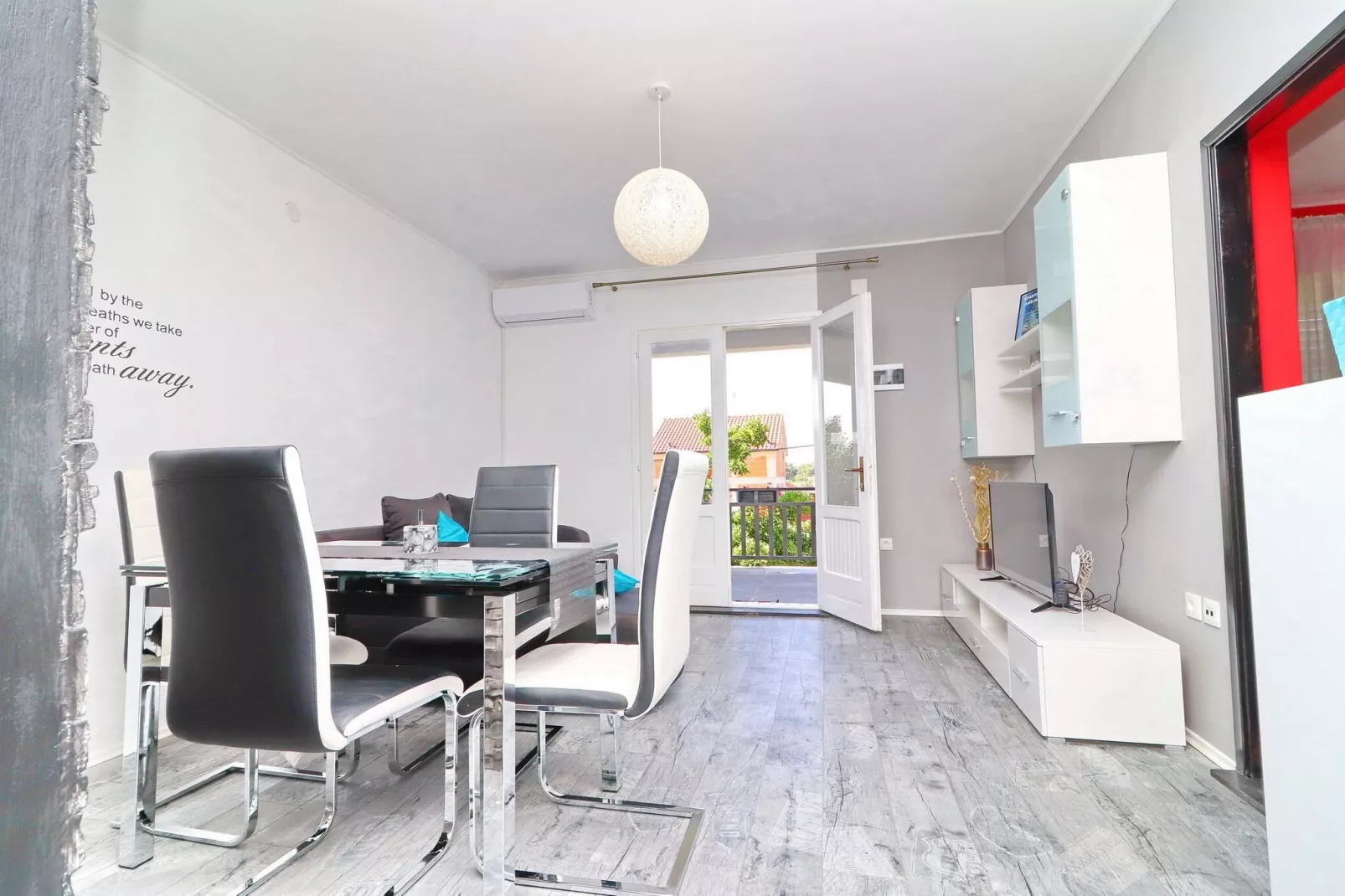 Apartment Marjana Prižba - Two Bedroom Apartment with Terrace and Partial Sea View-Dining room