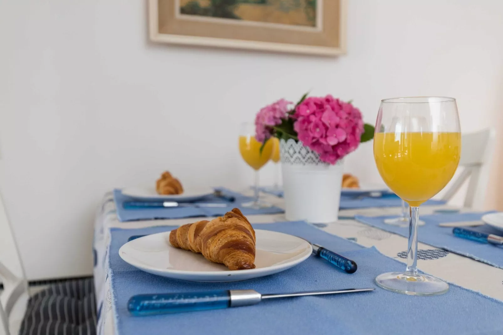 Apartment Dubo - One Bedroom Apartment with Balcony-Indoor