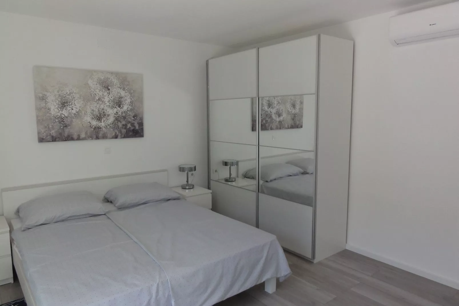 Villa Riva - Five Bedroom Villa with Pool and Sea View-Bedroom