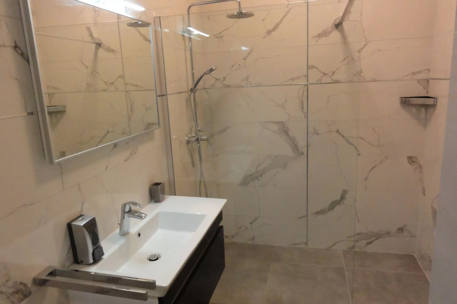 Villa Riva - Five Bedroom Villa with Pool and Sea View-Bathroom
