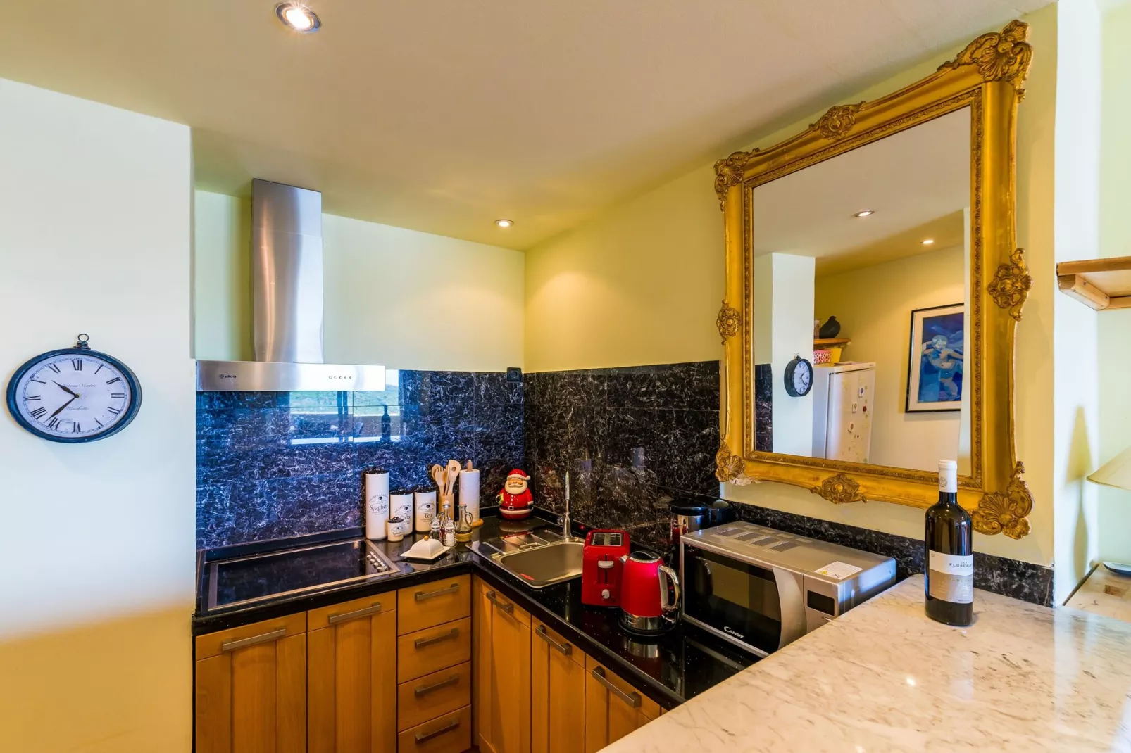 Apartment Reale - One Bedroom Apartment with Balcony and Sea View-Kitchen