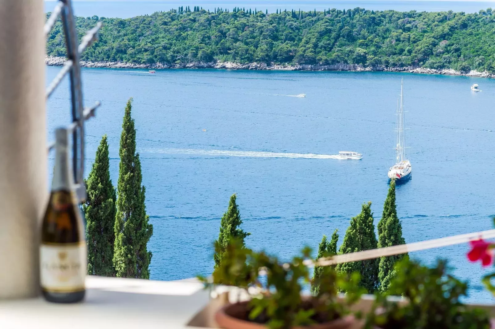 Apartment Reale - One Bedroom Apartment with Balcony and Sea View-View