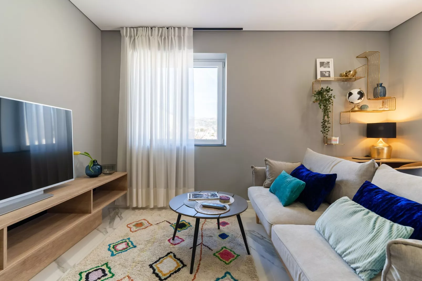 Apartments BoNlux - Deluxe two bedroom Apartment With Terrace-Living room