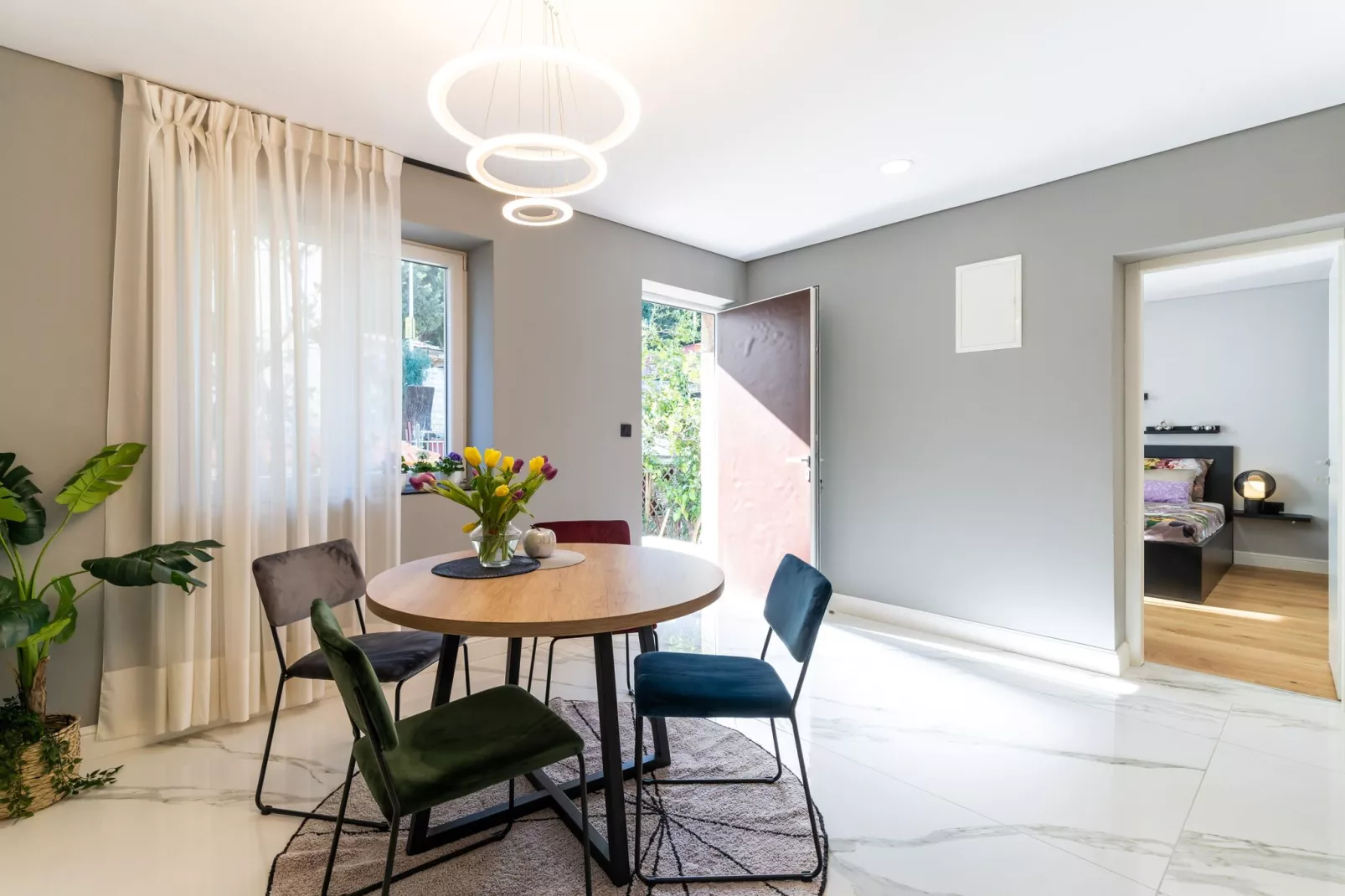Apartments BoNlux - Deluxe two bedroom Apartment With Terrace-Dining room
