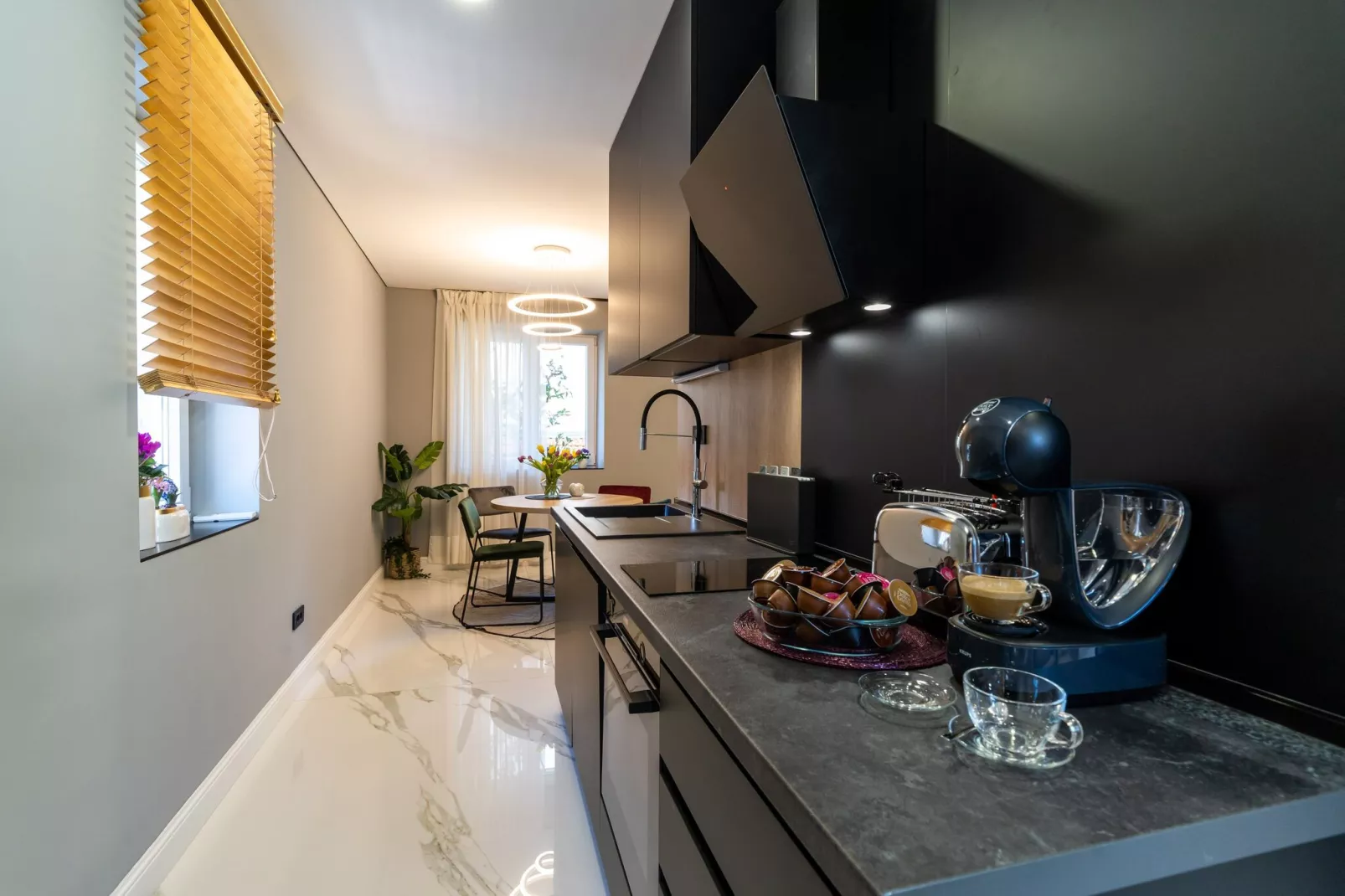 Apartments BoNlux - Deluxe two bedroom Apartment With Terrace-Kitchen