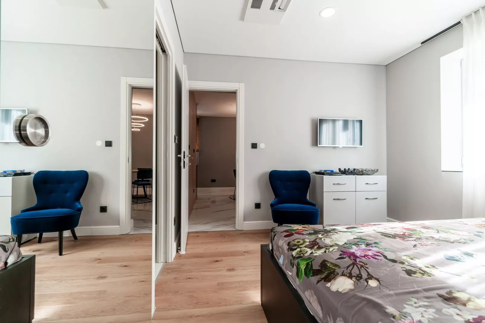 Apartments BoNlux - Deluxe two bedroom Apartment With Terrace-Bedroom
