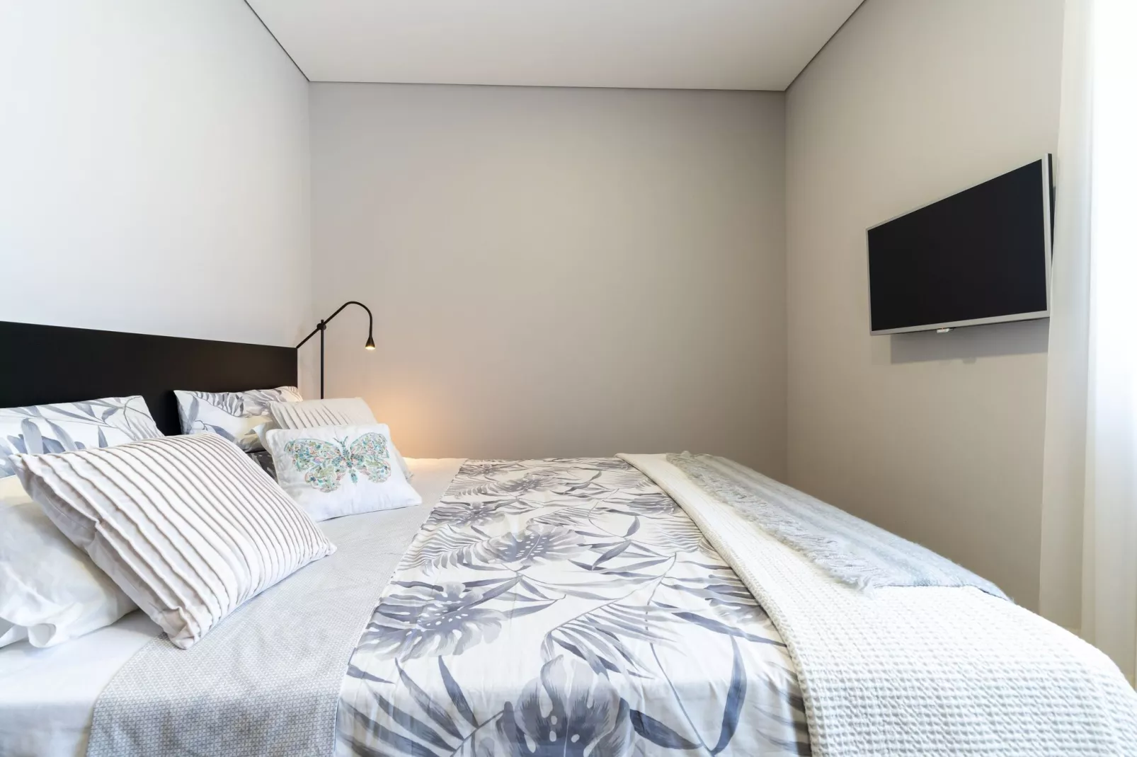 Apartments BoNlux - Deluxe two bedroom Apartment With Terrace-Bedroom