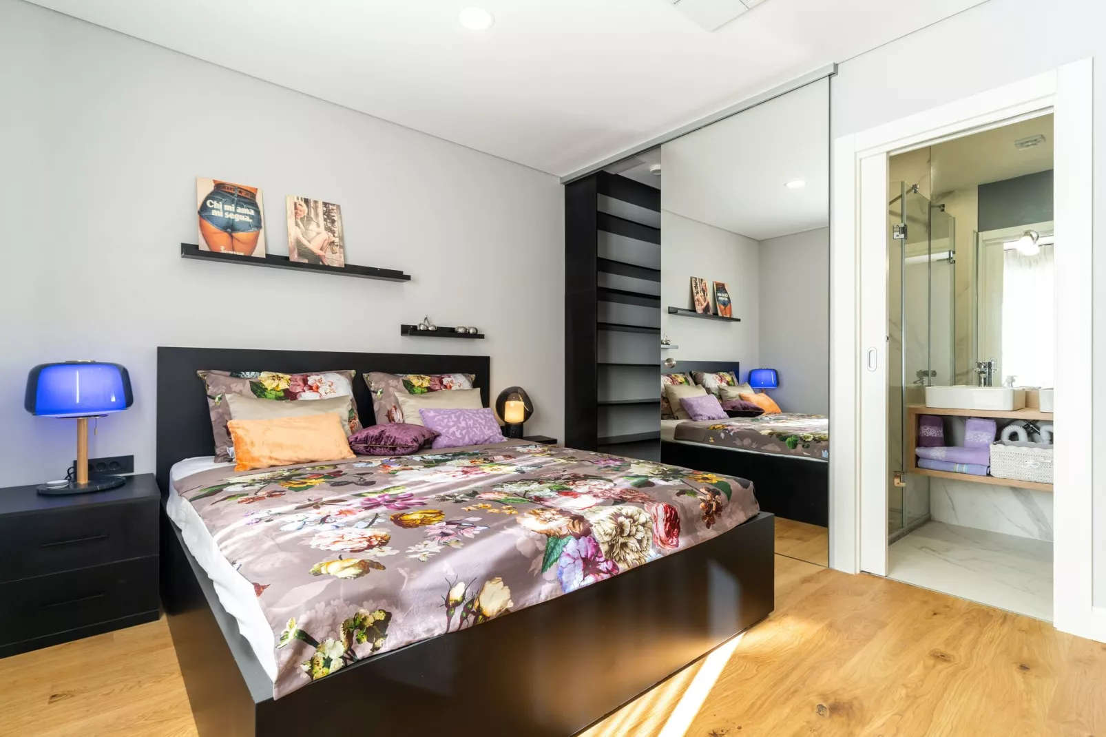 Apartments BoNlux - Deluxe two bedroom Apartment With Terrace-Bedroom