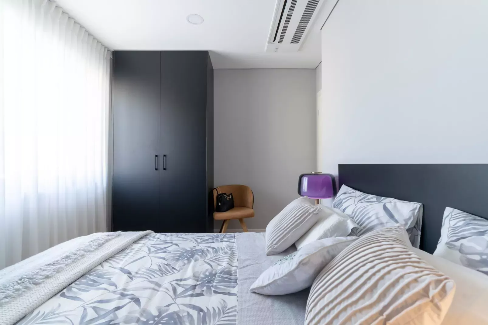 Apartments BoNlux - Deluxe two bedroom Apartment With Terrace-Bedroom