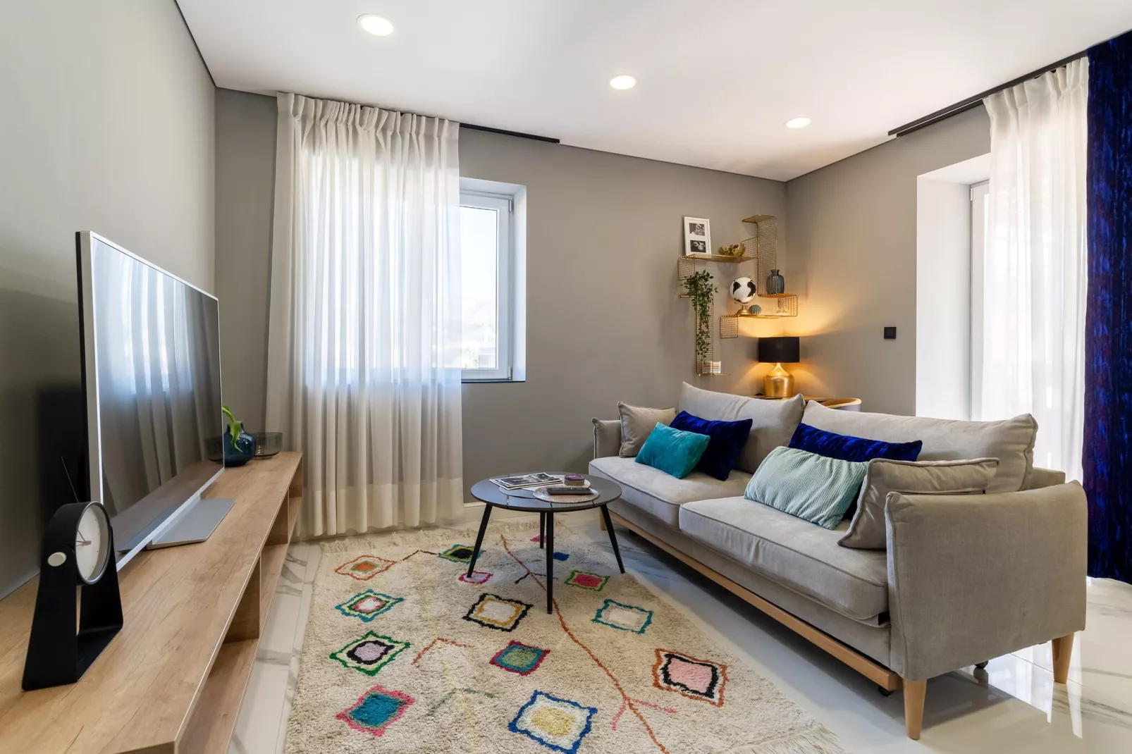 Apartments BoNlux - Deluxe two bedroom Apartment With Terrace-Living room