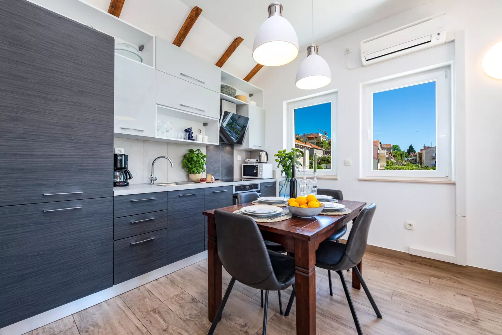 Apartments Terra - Comfort One Bedroom Apartment with Balcony and City View (VELIKI)-Cuisine
