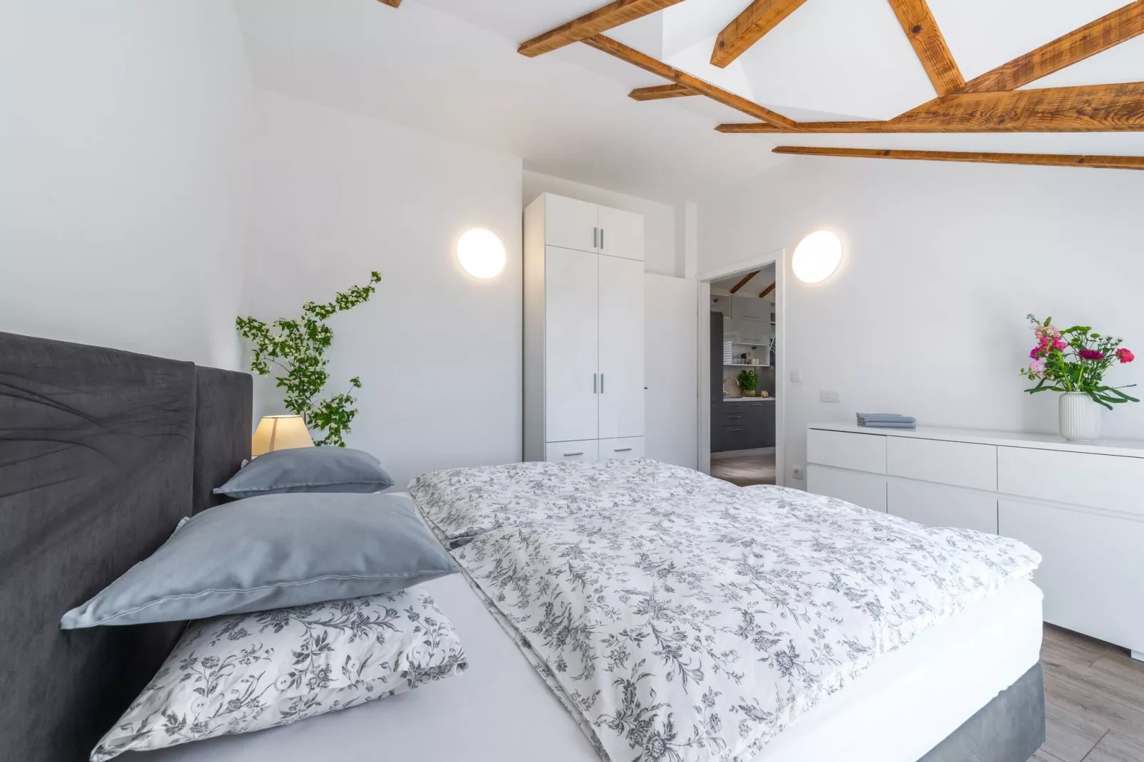 Apartments Terra - Comfort One Bedroom Apartment with Balcony and City View (VELIKI)-Chambre
