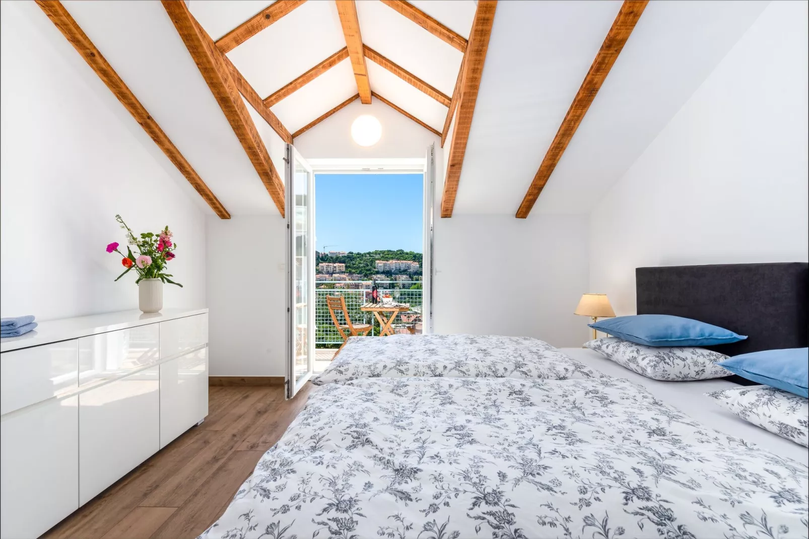 Apartments Terra - Comfort One Bedroom Apartment with Balcony and City View (VELIKI)-Chambre