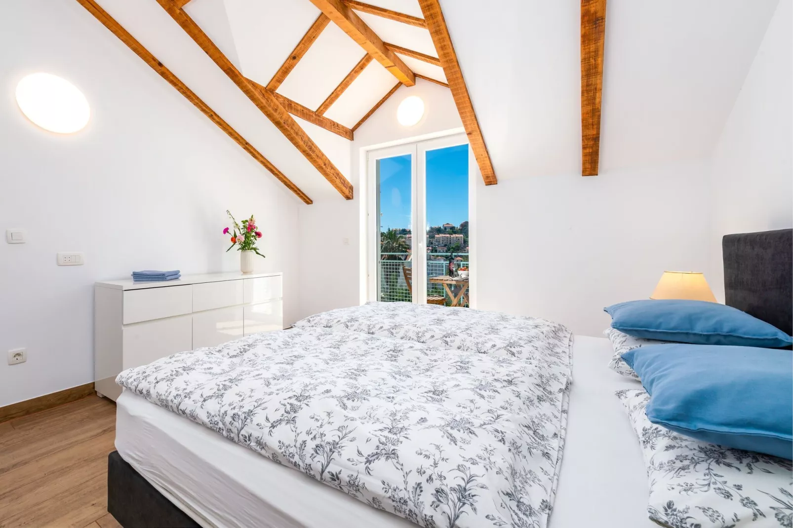 Apartments Terra - Comfort One Bedroom Apartment with Balcony and City View (VELIKI)-Chambre