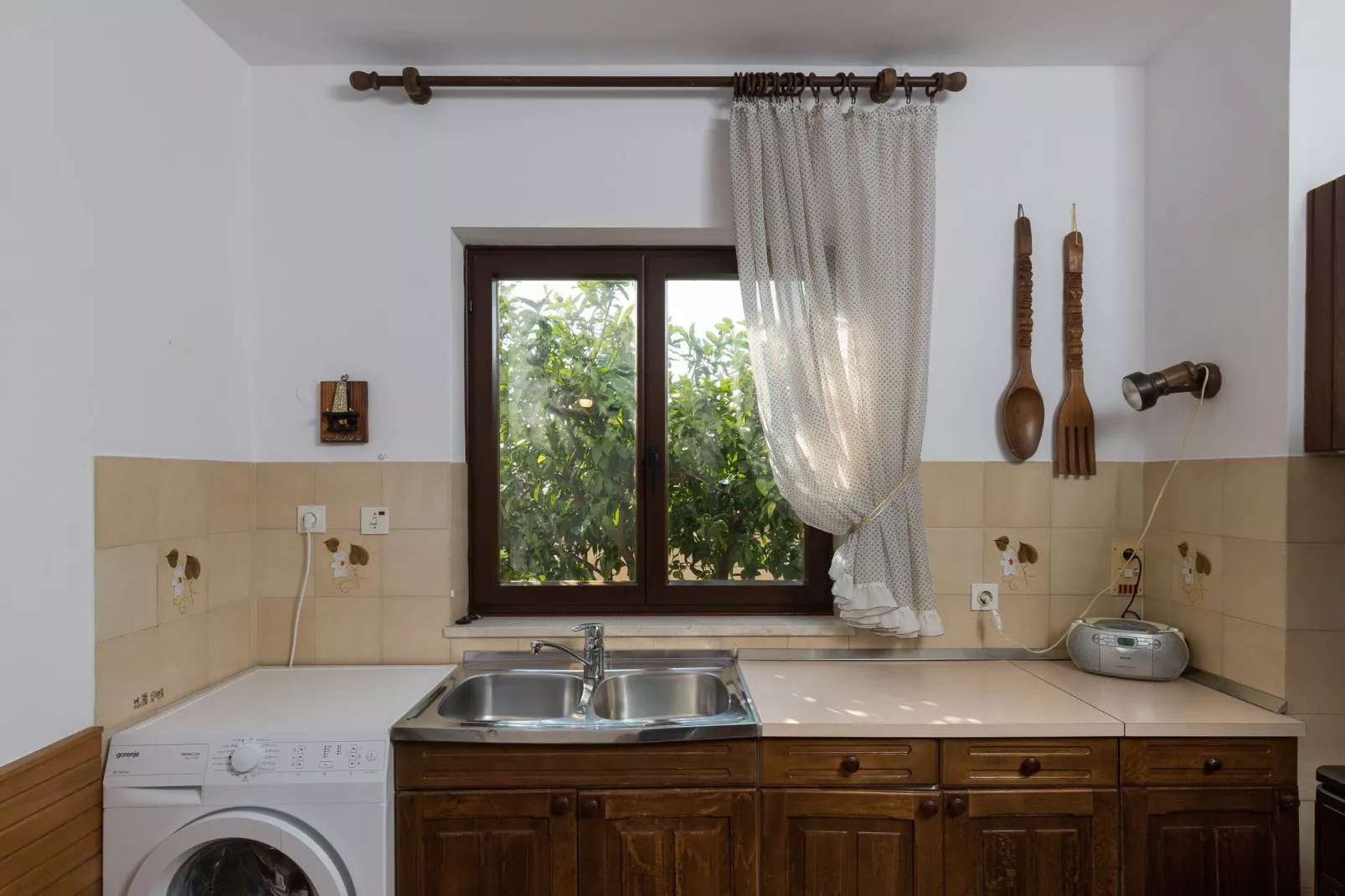 Apartment Vukic - Studio Apartment with Terrace and Garden View-Küche