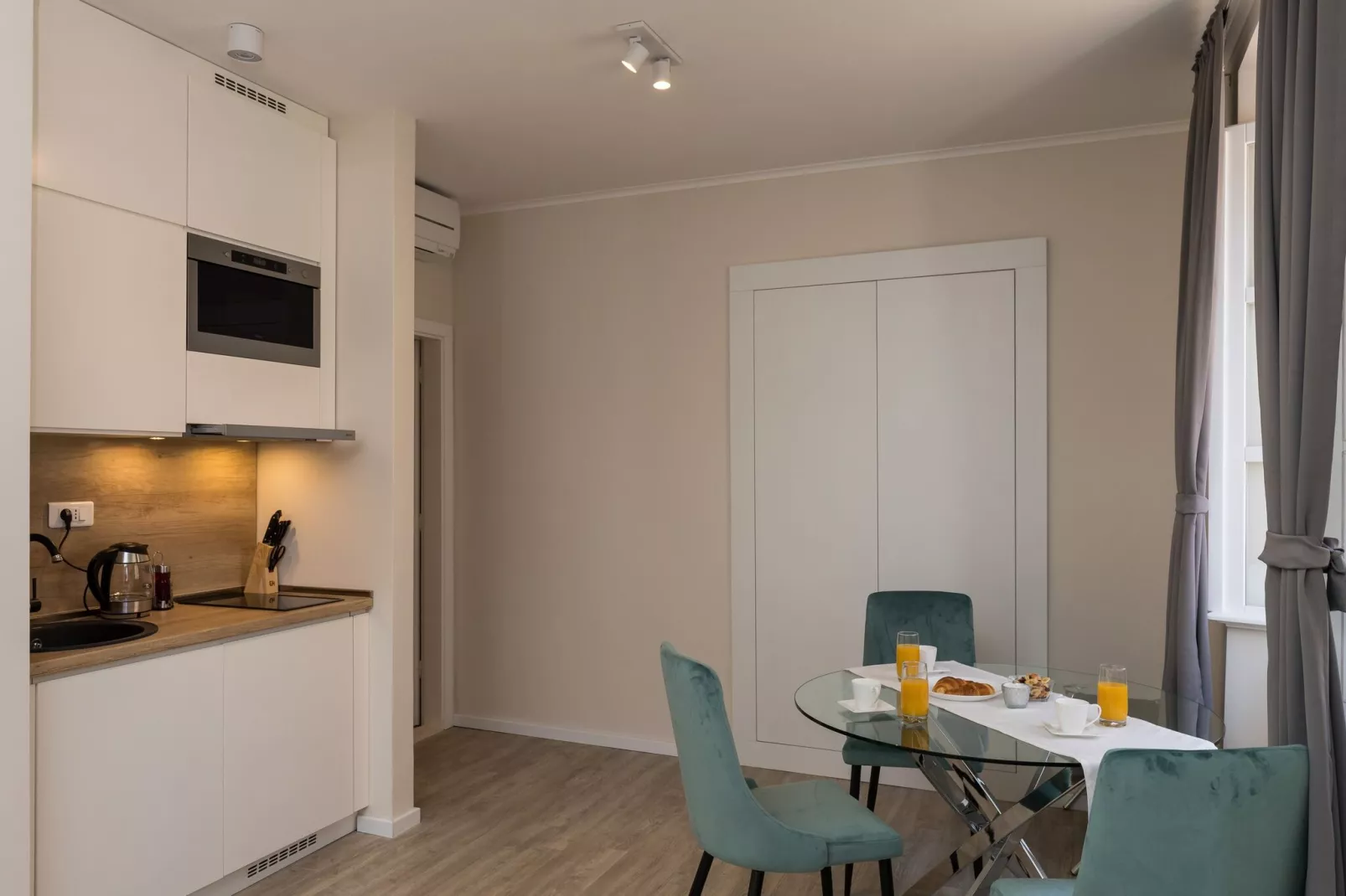 Apartments Urbis - Premium Studio Apartment with City View (Lijevi)-Indoor