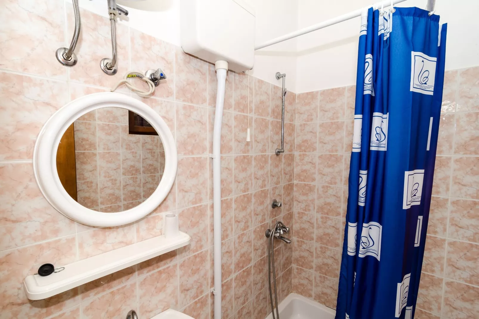 Villa Peragić - Triple Room with Balcony-Bathroom
