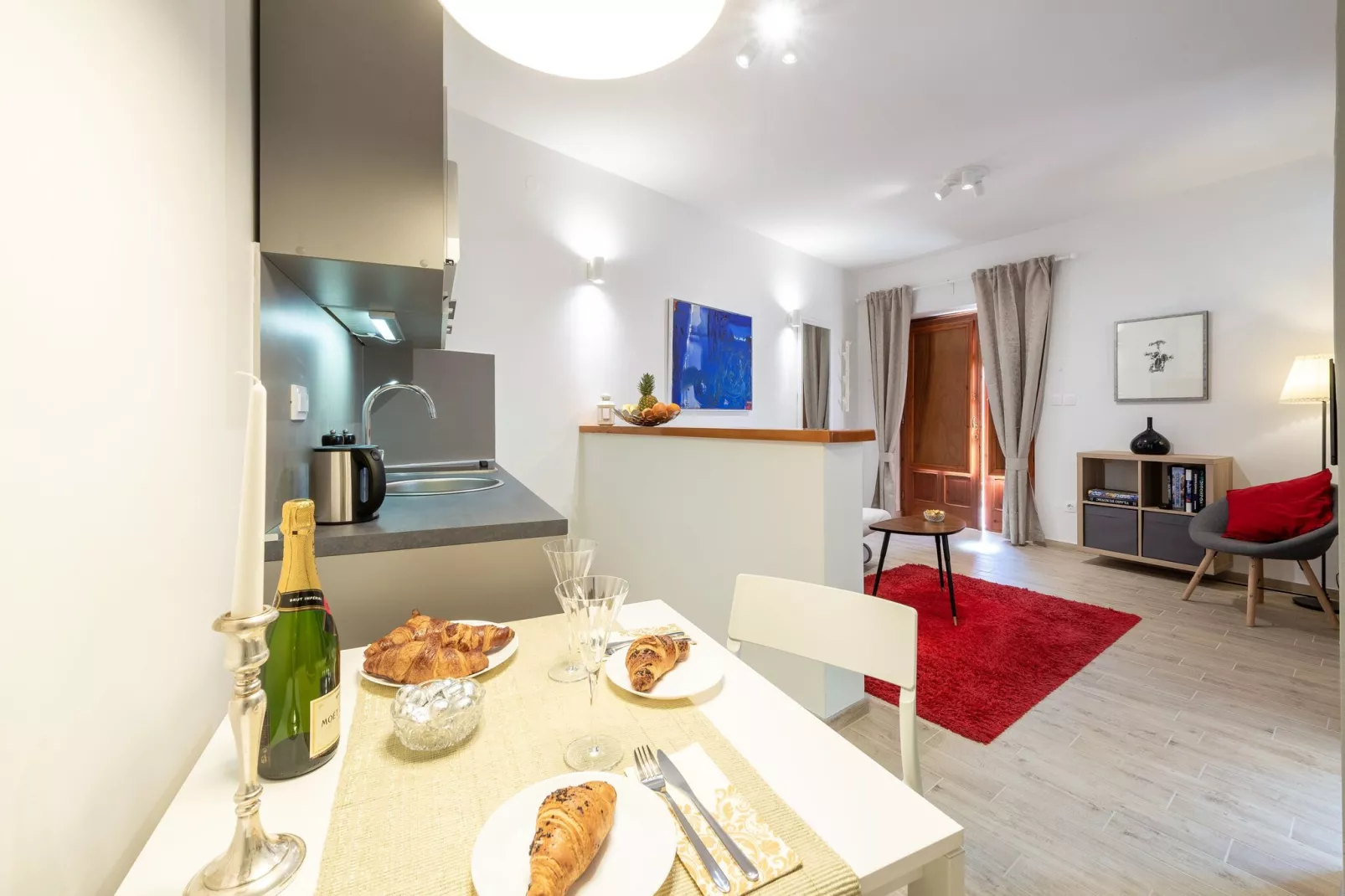 Romance Apartments Dubrovnik - One Bedroom Apartment with Terrace (R1)-Dining room