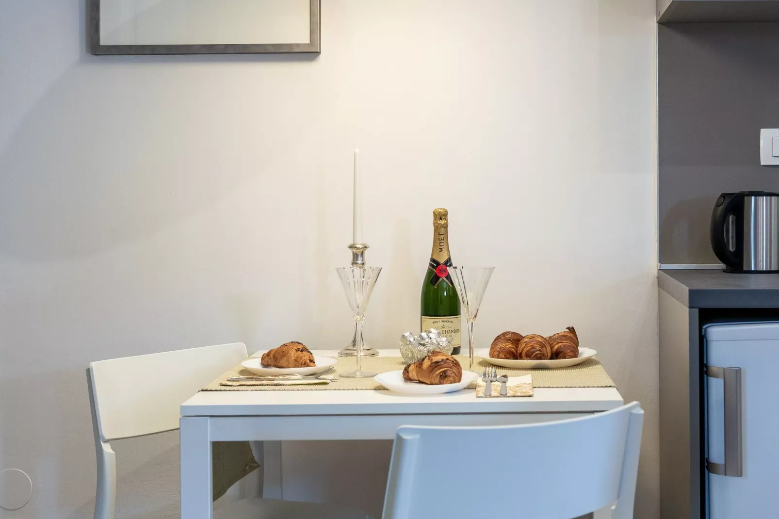 Romance Apartments Dubrovnik - One Bedroom Apartment with Terrace (R1)-Dining room