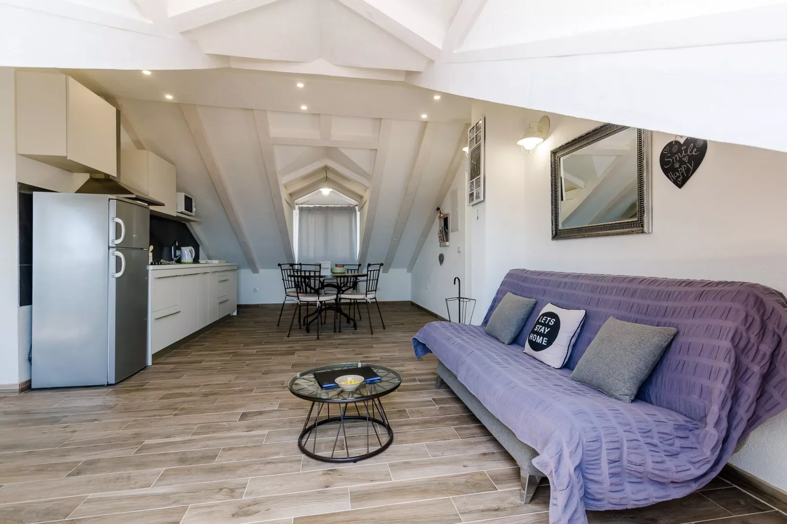 Apartments Life - Two Bedroom Apartment with Balcony and Sea View-Wohnzimmer
