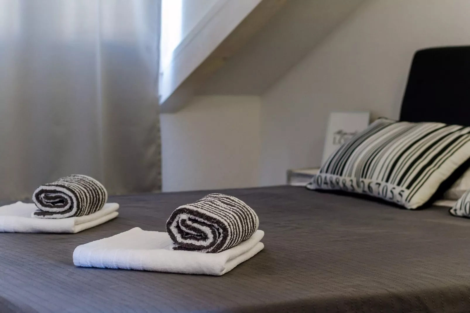 Apartments Life - Two Bedroom Apartment with Balcony and Sea View-Schlafzimmer