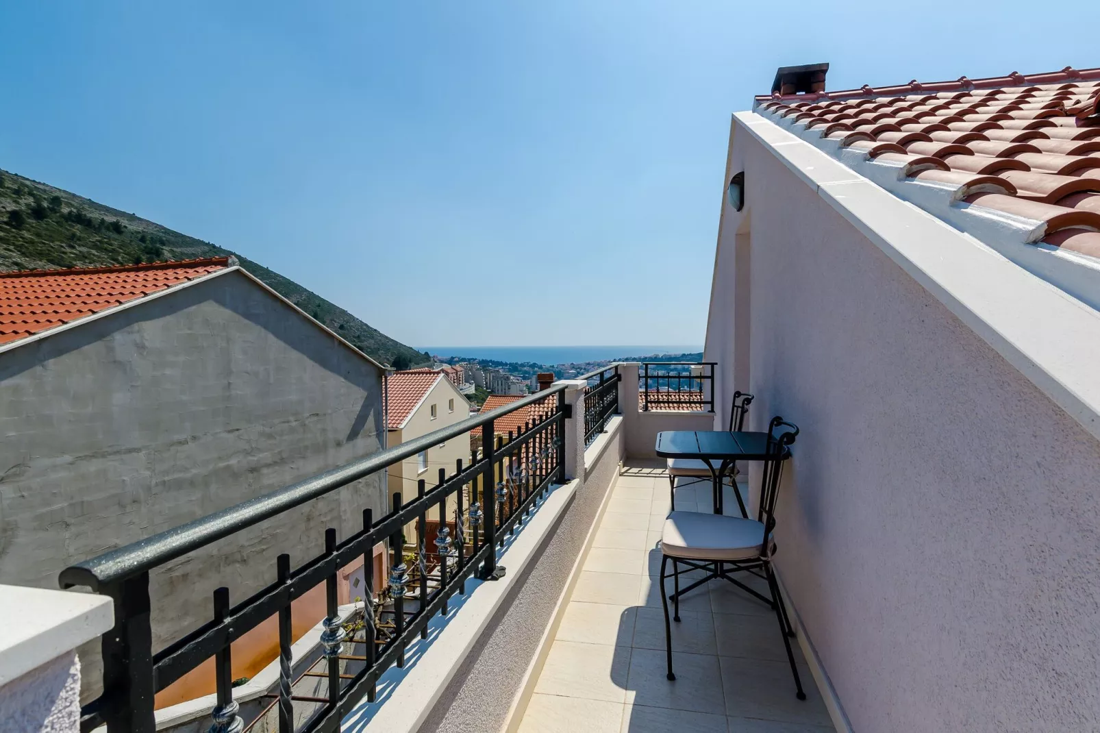 Apartments Life - Two Bedroom Apartment with Balcony and Sea View-Aussicht