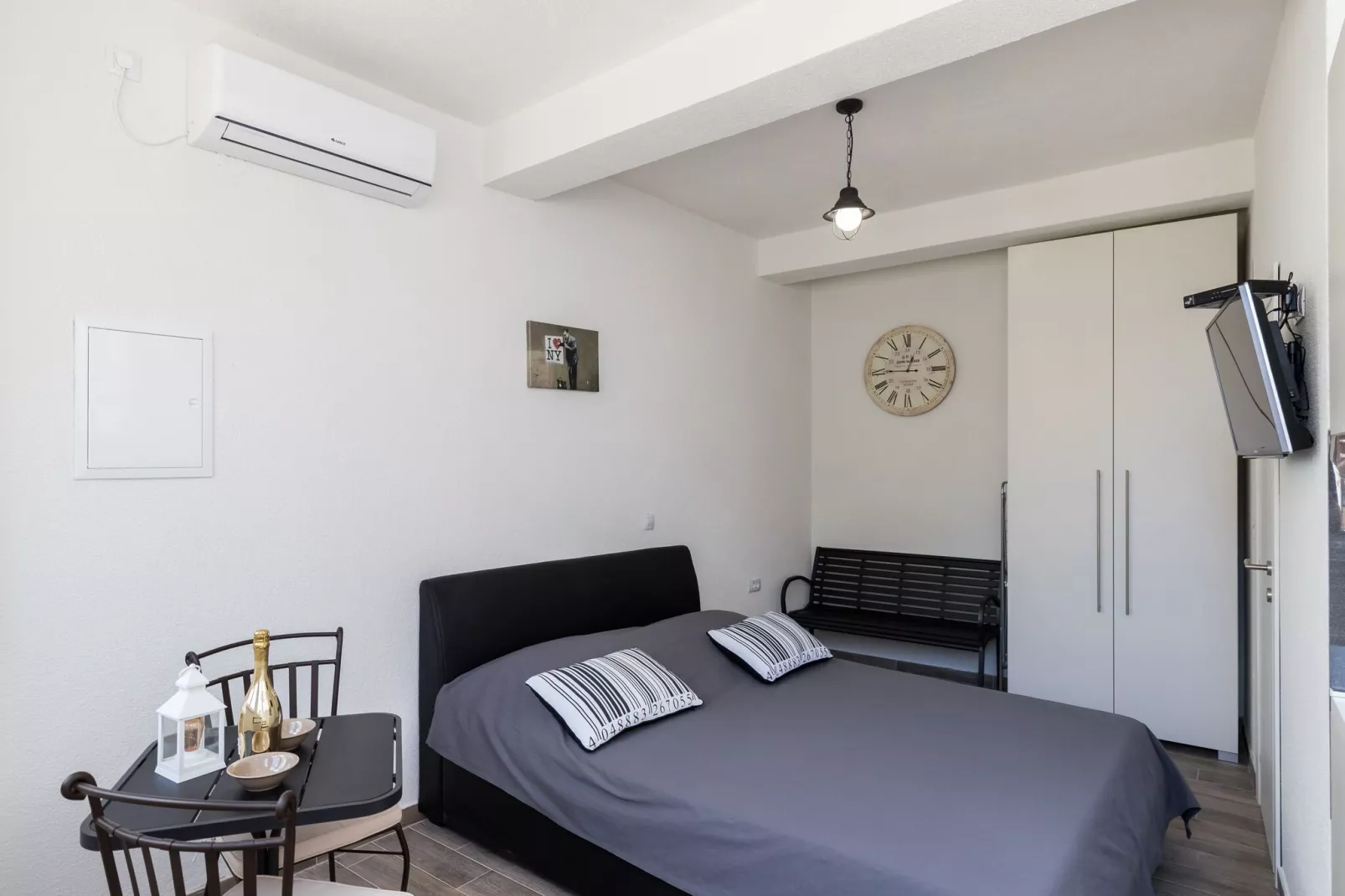 Apartments Life - Studio Apartment-Bedroom