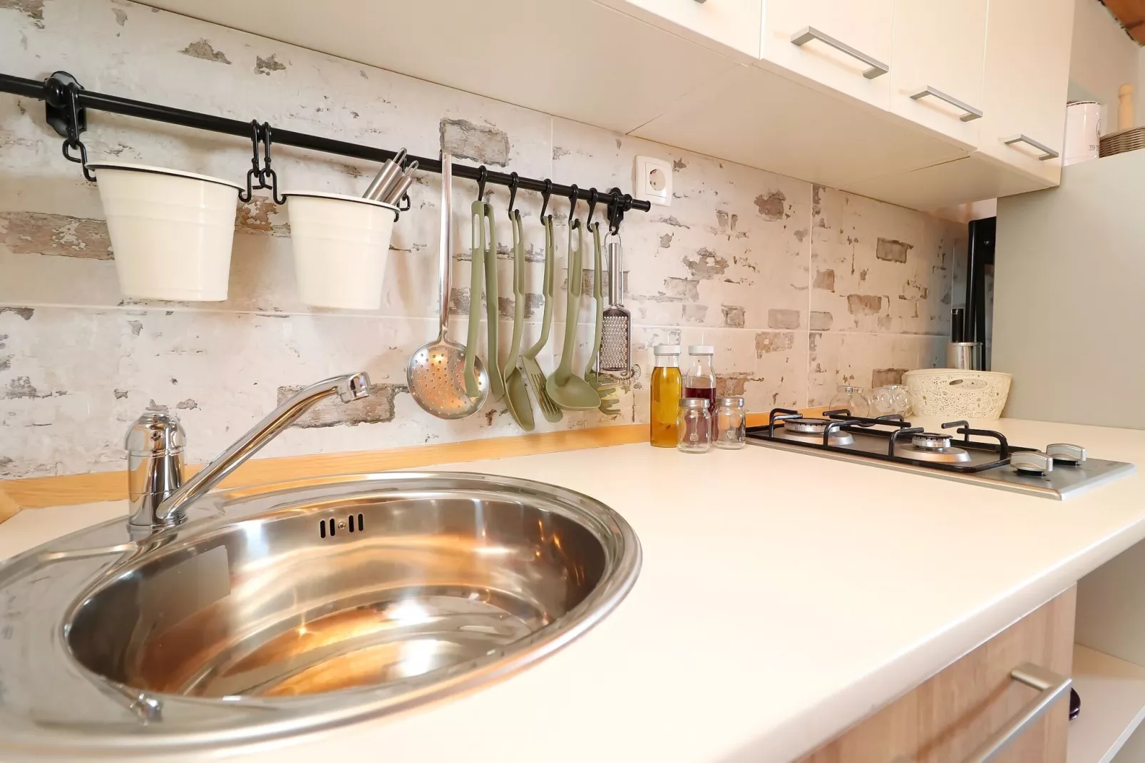Greenside Cottage Lumi-Two Bedroom Holiday Home with Terrace and Sea view-Cuisine