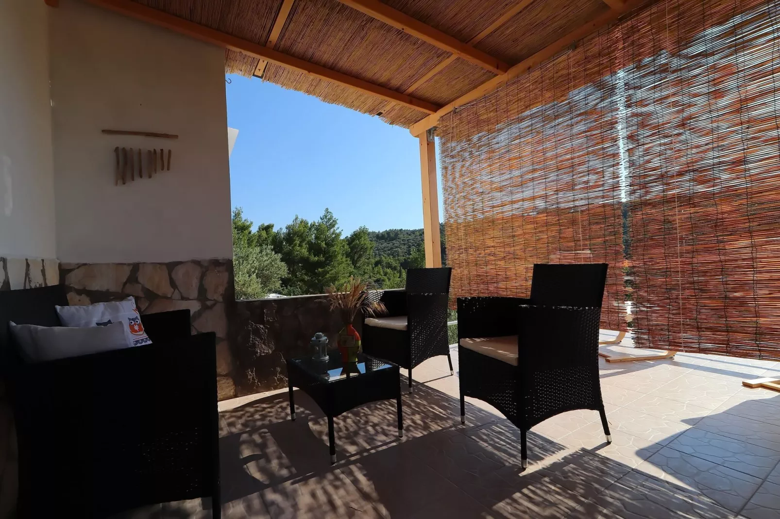 Greenside Cottage Lumi-Two Bedroom Holiday Home with Terrace and Sea view-Terrasse