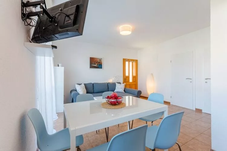 Villa Stella - Two Bedroom Apartment with Terrace and Sea View (Stella)-Dining room