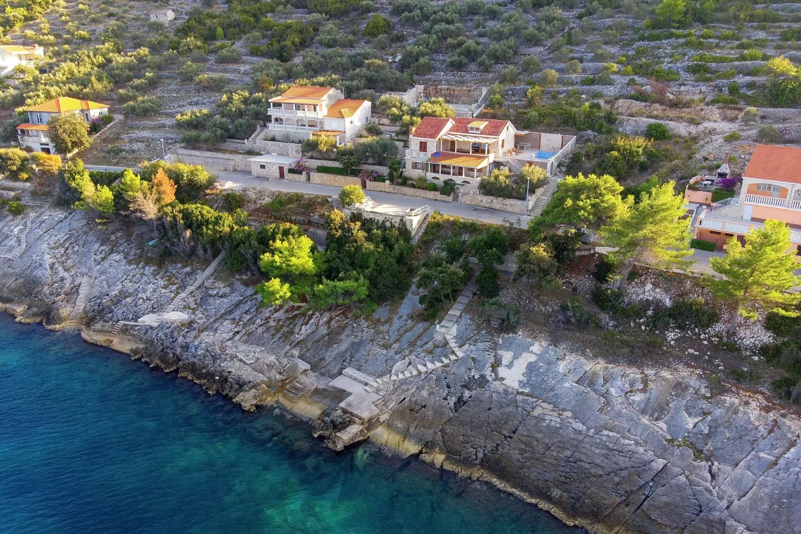 House Green Side Sunset- Four Bedroom House with Pool and Sea View-Außenbereich