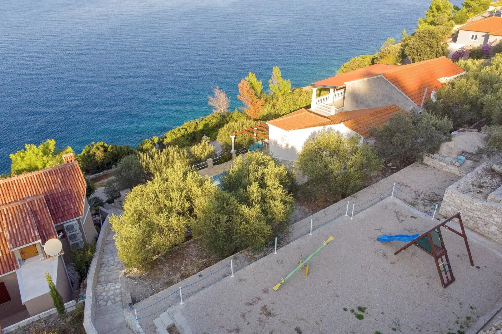 House Green Side Sunset- Four Bedroom House with Pool and Sea View-Außenbereich