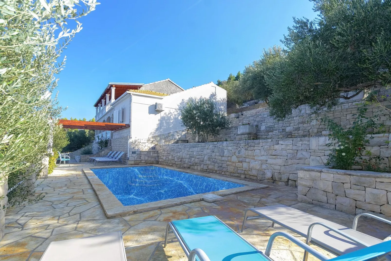 House Green Side Sunset- Four Bedroom House with Pool and Sea View-Schwimmbad