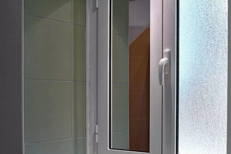 Studio Apartment Sretna - Studio Apartment-Bathroom